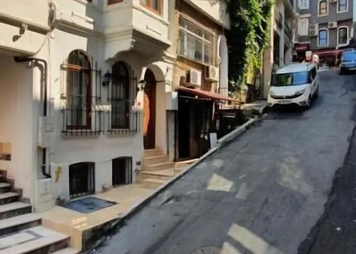 Taksim Hotell *