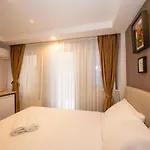 Taksim Hotel *