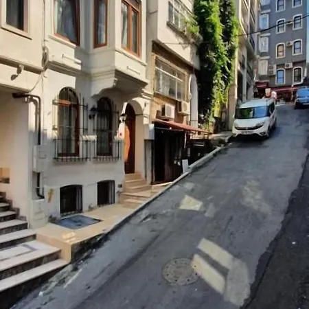 Taksim Ξενοδοχείο *