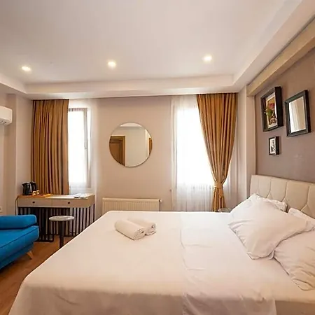 Taksim Hotel *